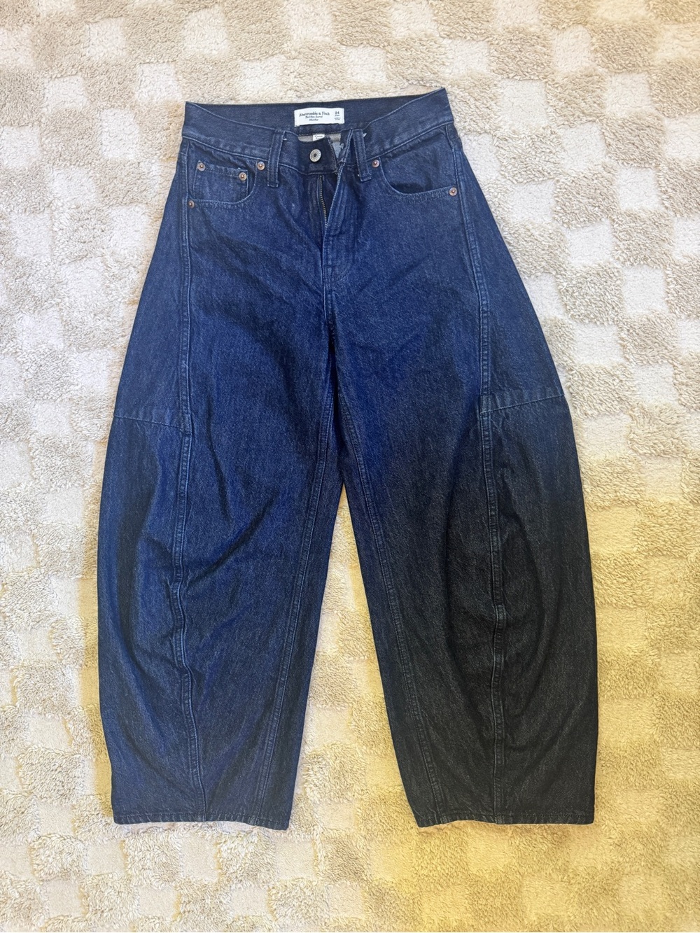 Abercrombie & Fitch Mid Rise Ultra Barrel Jeans (Dark Indigo)
